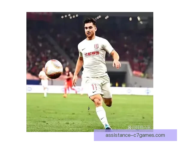 豪门对决再掀高潮国脚闪耀赛场引爆舆论新赛季争冠格局生变悬念起